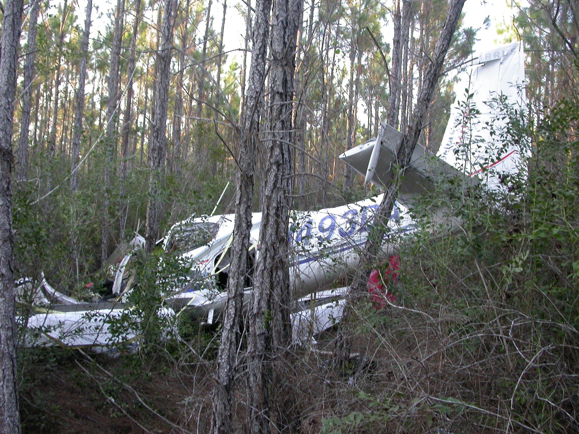 CIRRUS DESIGN CORP SR20 accident investigation - Deltona, FL