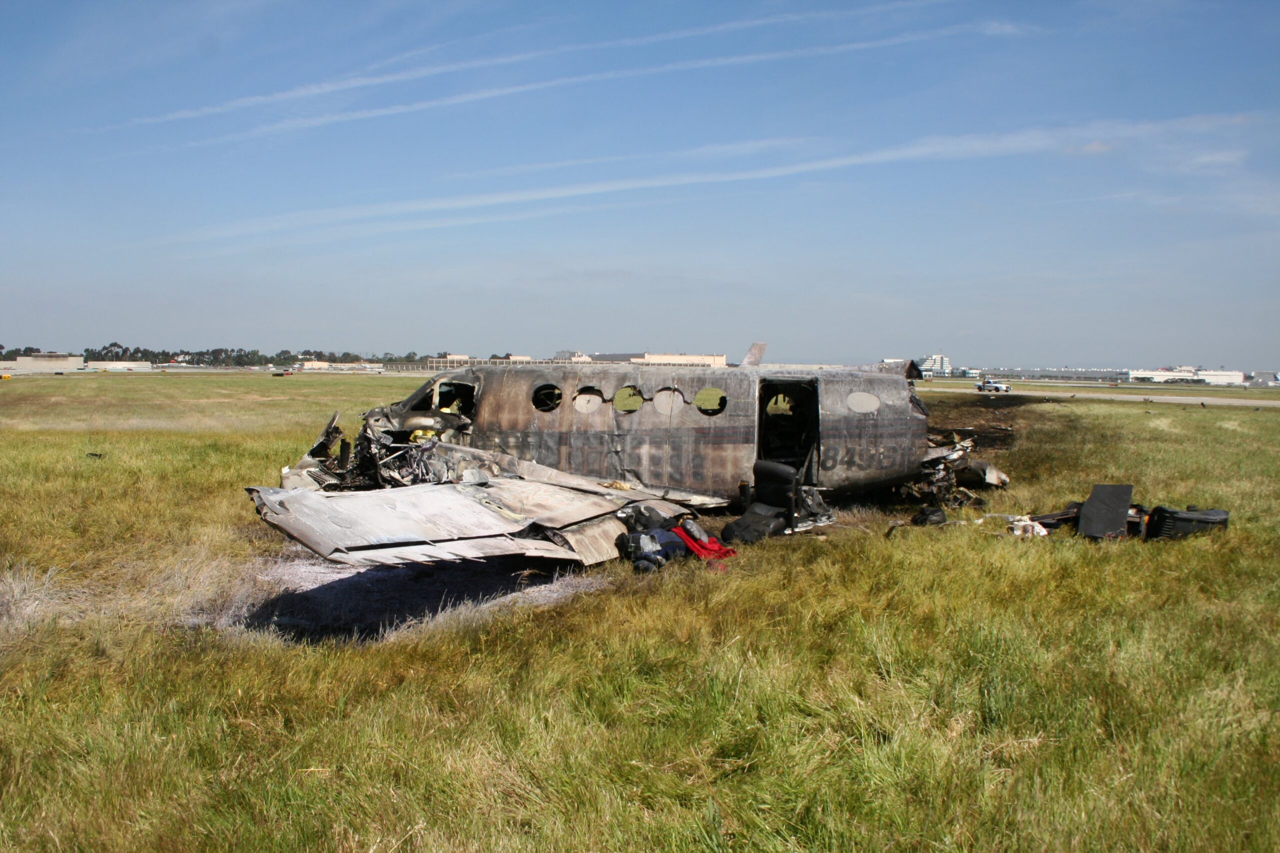 BEECH 200 accident investigation - Long Beach, CA