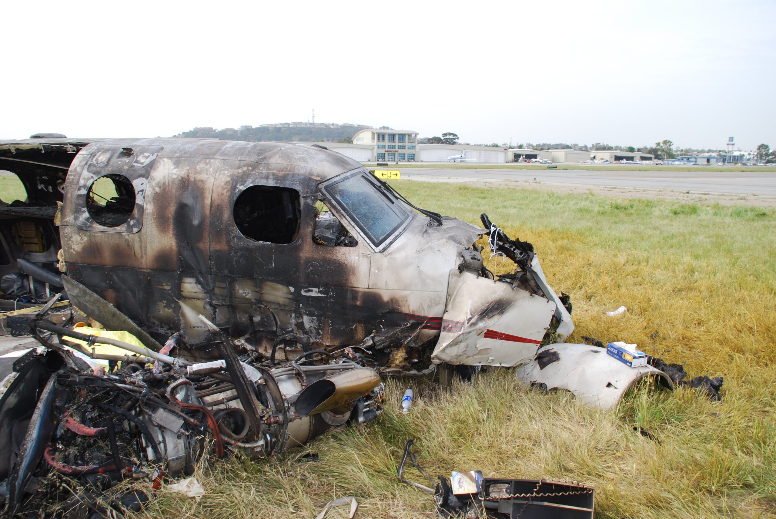 BEECH 200 accident investigation - Long Beach, CA
