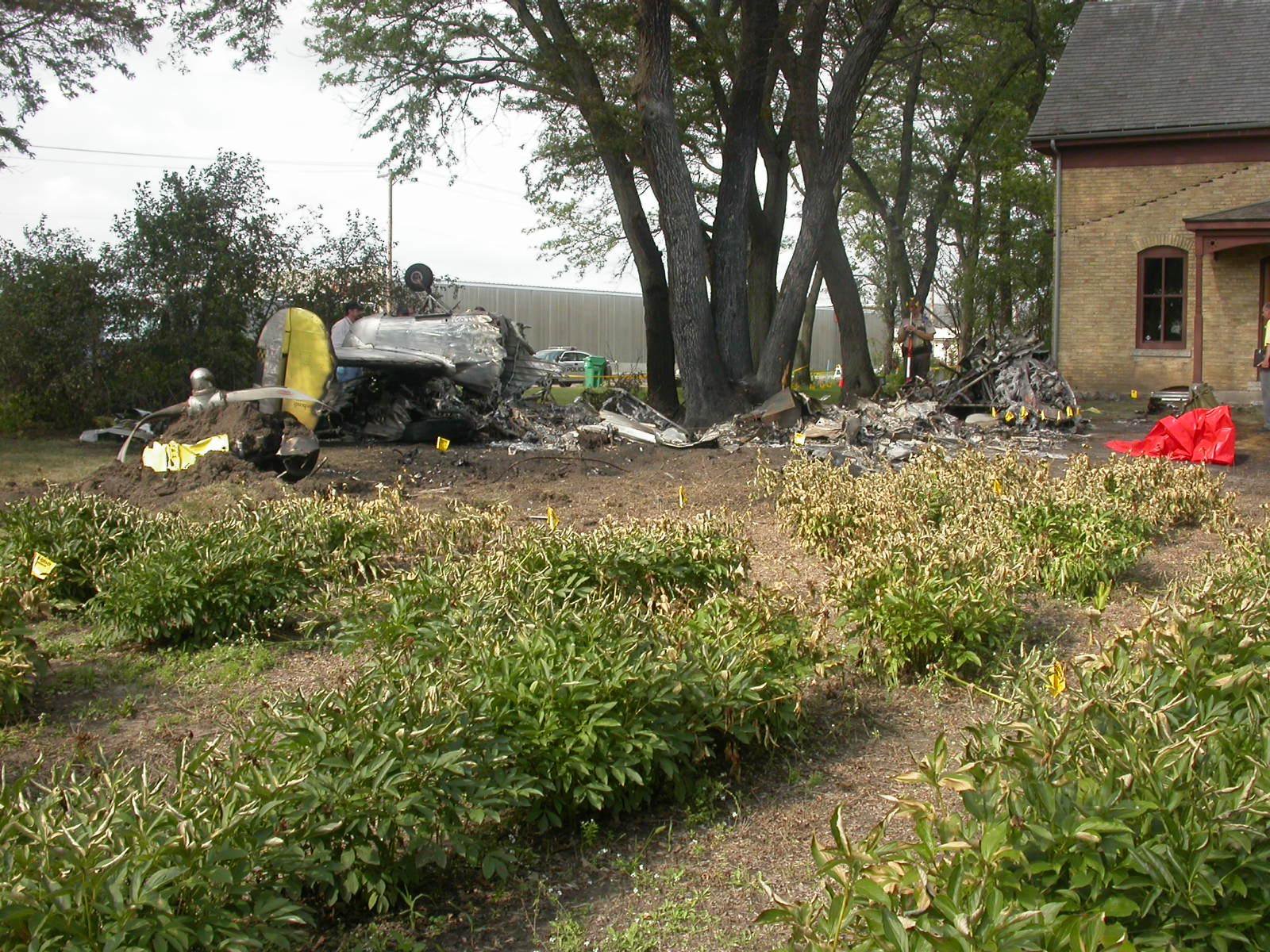 BEECH E18S accident investigation - Eden Prairie, MN