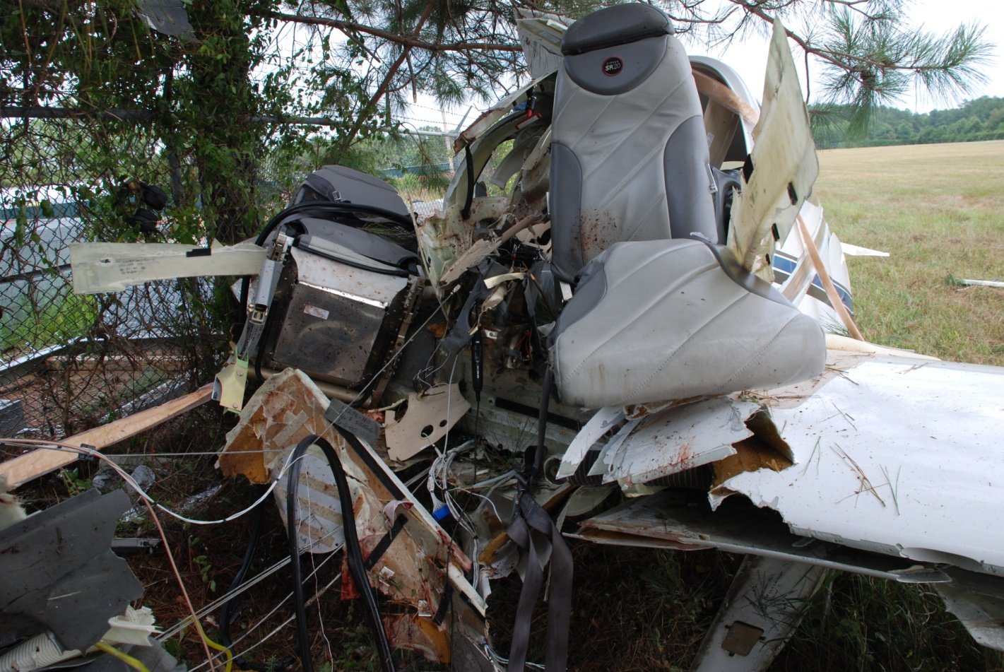 CIRRUS SR20 accident investigation - Chapel Hill, NC