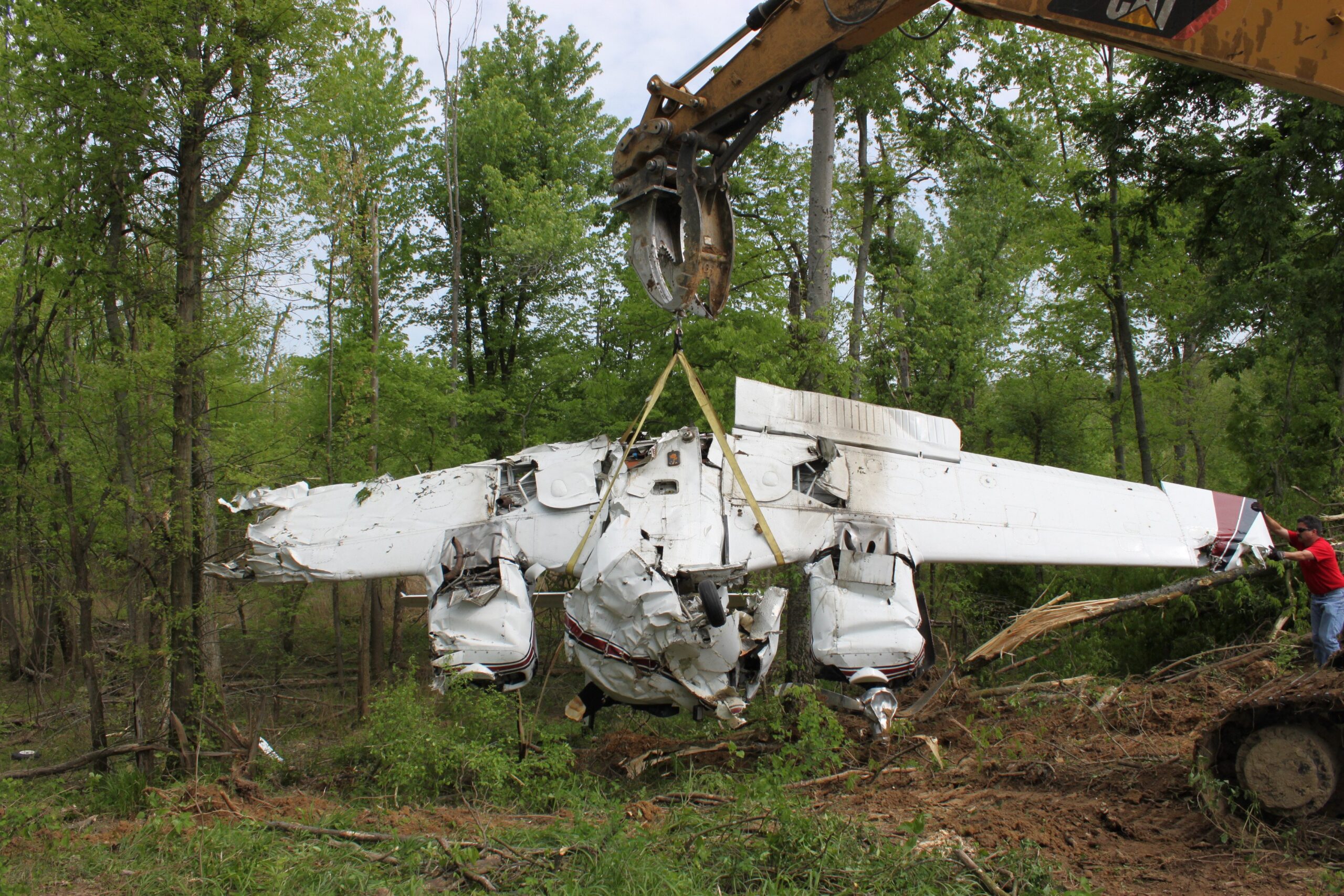 BEECH 58 accident investigation - Calhoun, KY