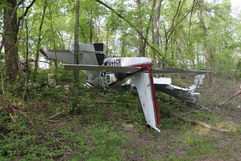 BEECH 58 accident investigation - Calhoun, KY