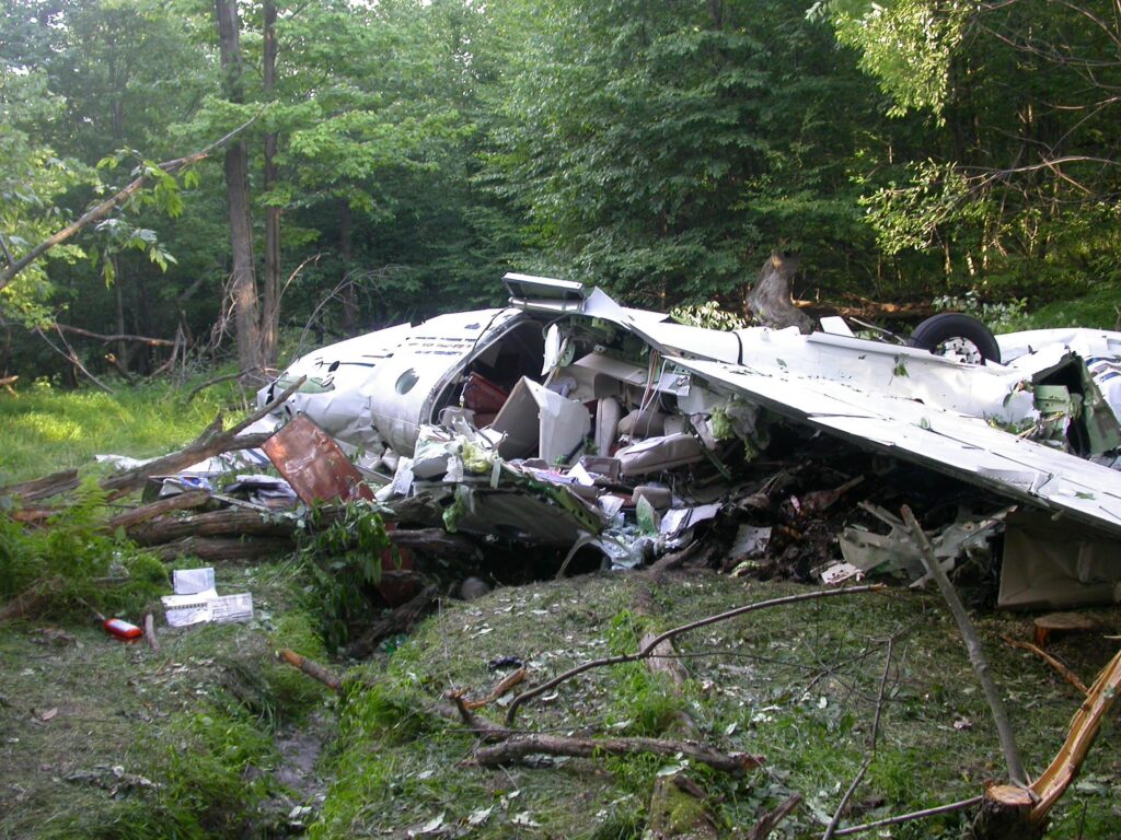 RAYTHEON AIRCRAFT COMPANY C90GT accident investigation - Morgantown, WV