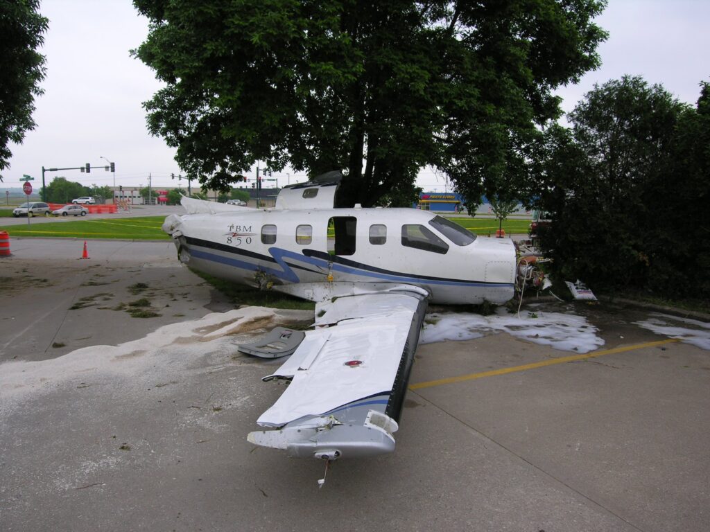 SOCATA TBM 700 (850) accident investigation - Iowa City, IA