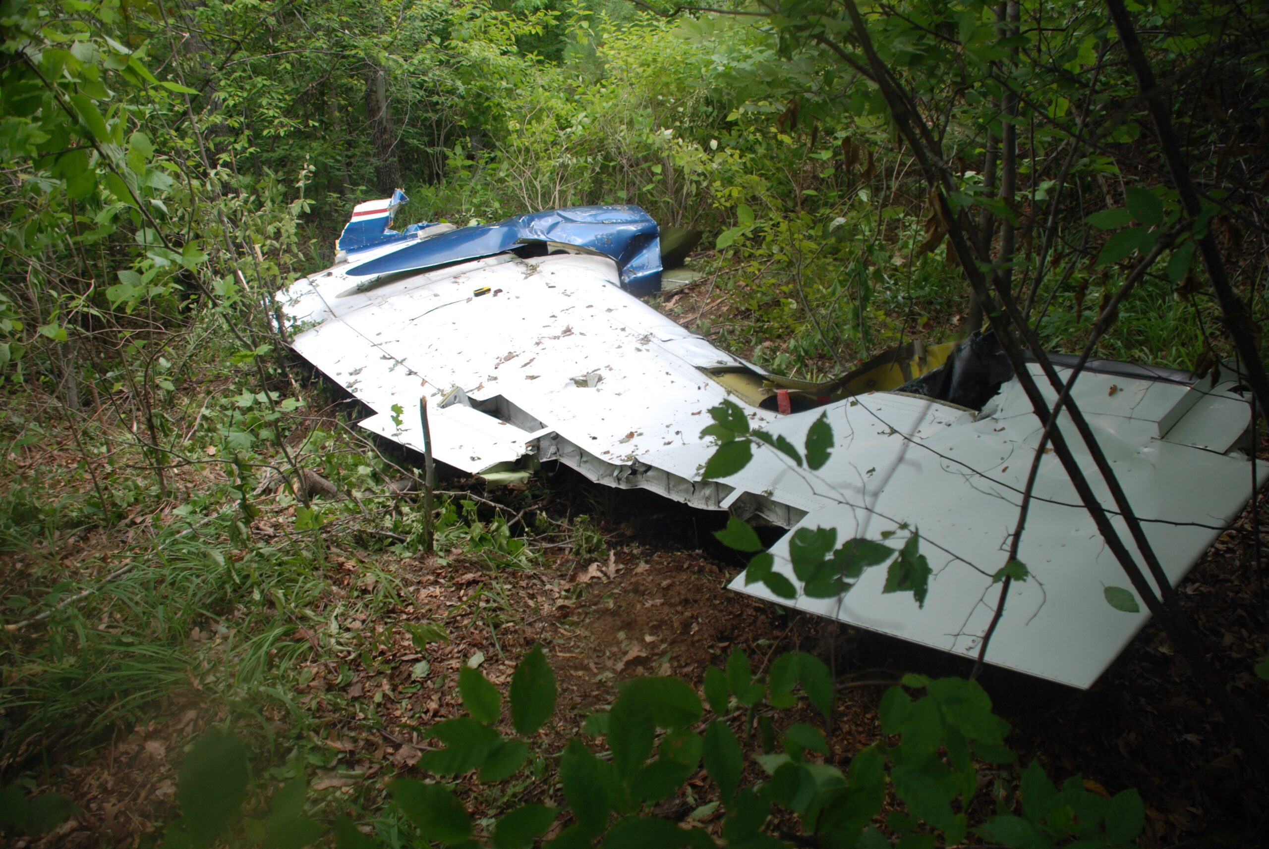 BEECH E90 accident investigation - Karnack, TX